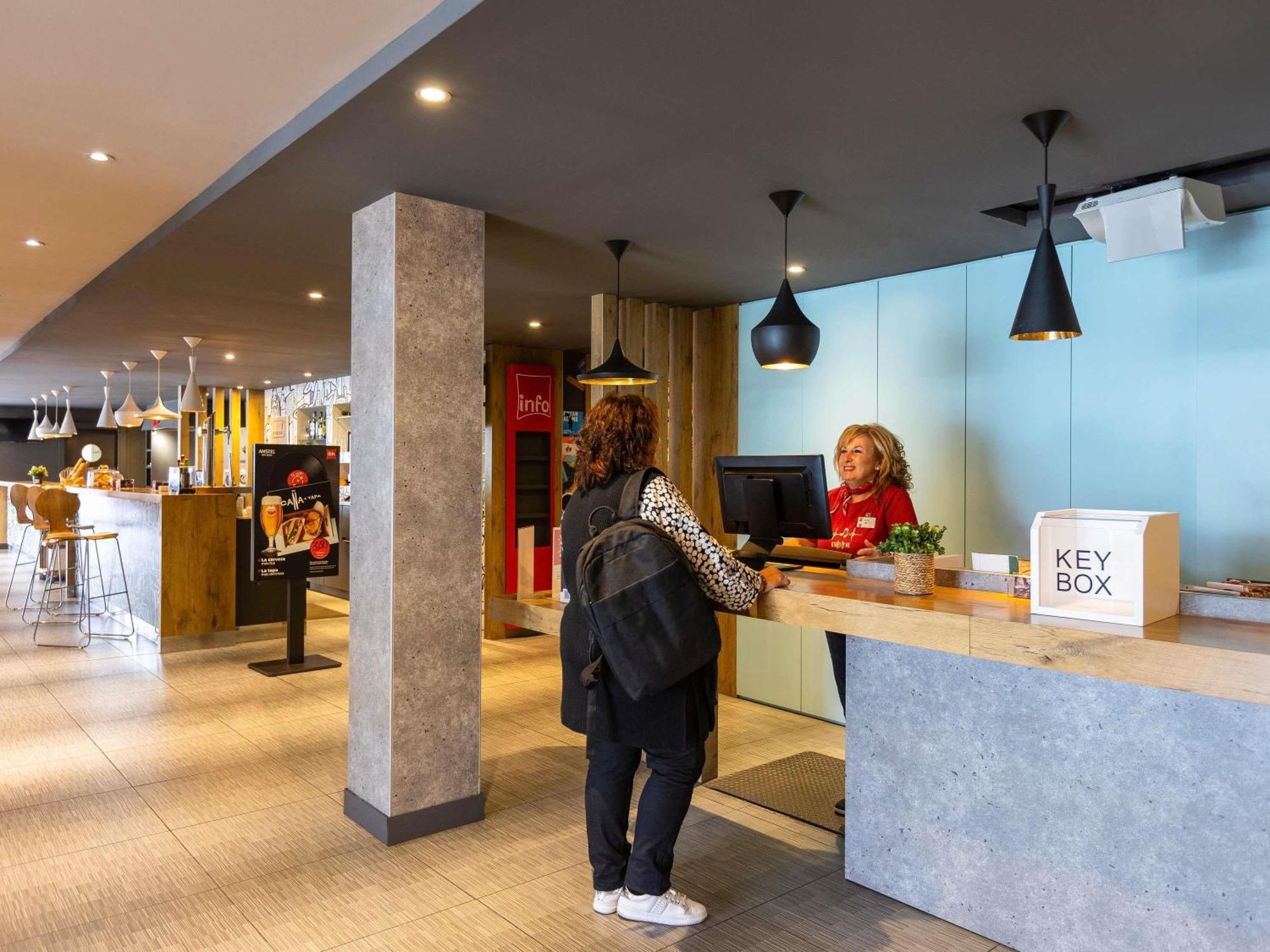 Ibis Bilbao Barakaldo Hotel Exterior foto